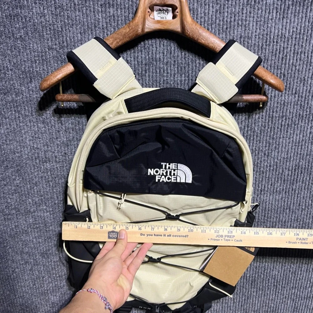 The North Face Borealis Backpack Unisex OS Gravel Black Hiking Travel NF0A52SE